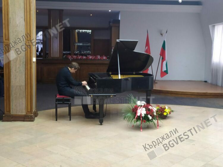 Серия приятелски концерти събраха ценителите на класическата музика по покана на Генералното консулство на Р Турция
