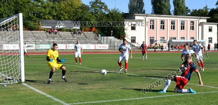 Очаквано “Саяна Хасково” победи последния в класирането