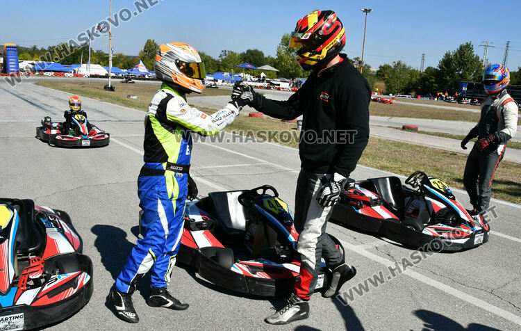 Българи са в призовата тройка на 24-часовото състезание на картинг пистата в Хасково