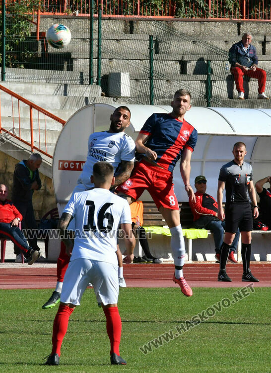 Очаквано “Саяна Хасково” победи последния в класирането