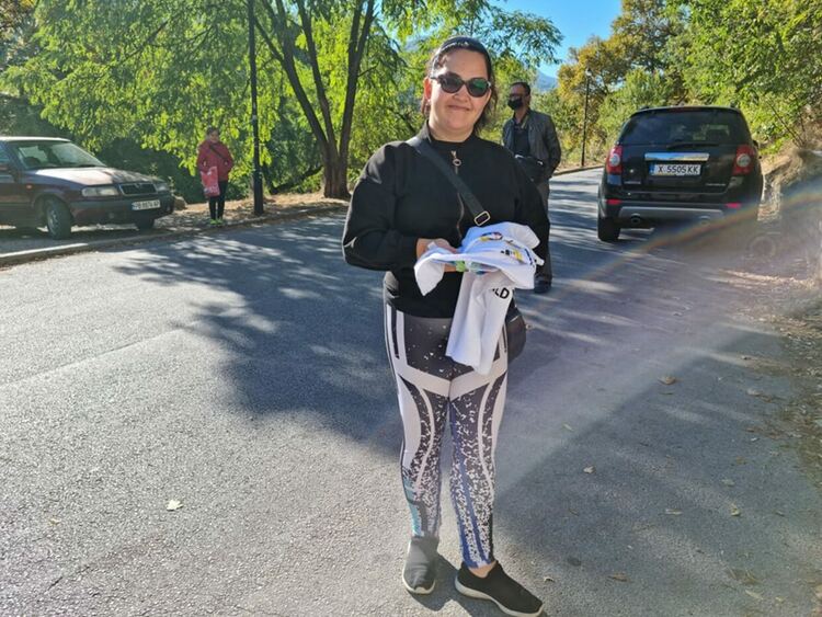 Близо 100 ентусиасти се включиха в Световния ден на ходенето в Асеновград 