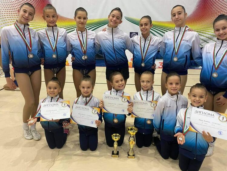 Младите надежди на „Виолена“ и „Мага спорт“ на върха на спортната аеробика на Държавното в Пловдив