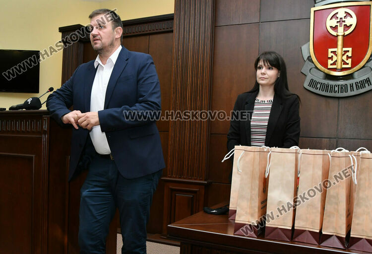 Наградиха победителите във фотоконкурса „Аз обичам Хасково“ – Ваканция 2021