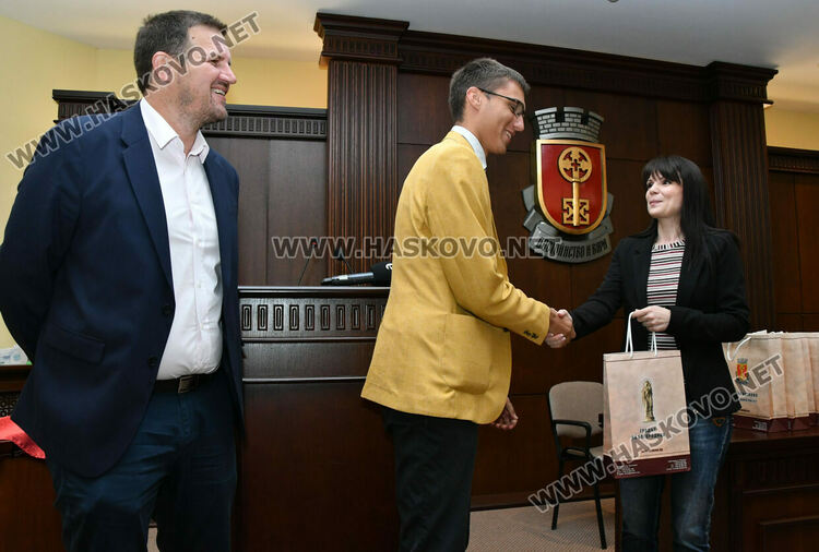 Наградиха победителите във фотоконкурса „Аз обичам Хасково“ – Ваканция 2021