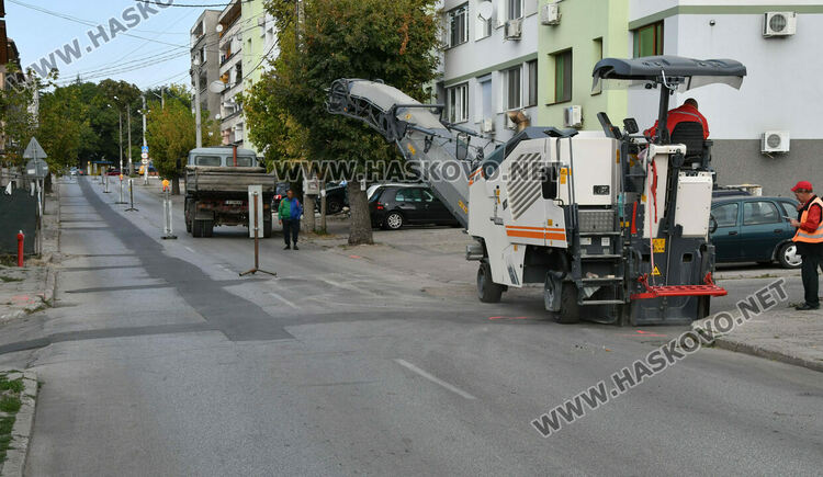 Затвориха едната лента за движение на улица „Стара планина“