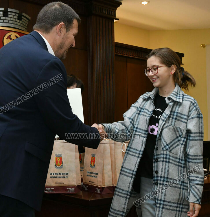 Наградиха победителите във фотоконкурса „Аз обичам Хасково“ – Ваканция 2021