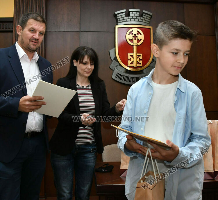 Наградиха победителите във фотоконкурса „Аз обичам Хасково“ – Ваканция 2021