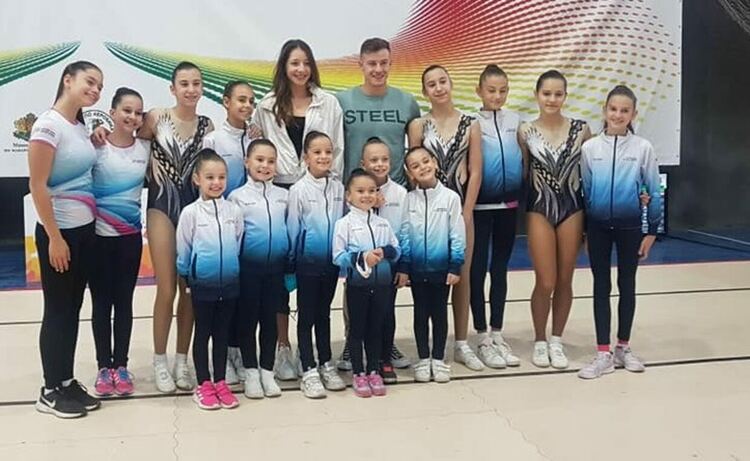 Младите надежди на „Виолена“ и „Мага спорт“ на върха на спортната аеробика на Държавното в Пловдив