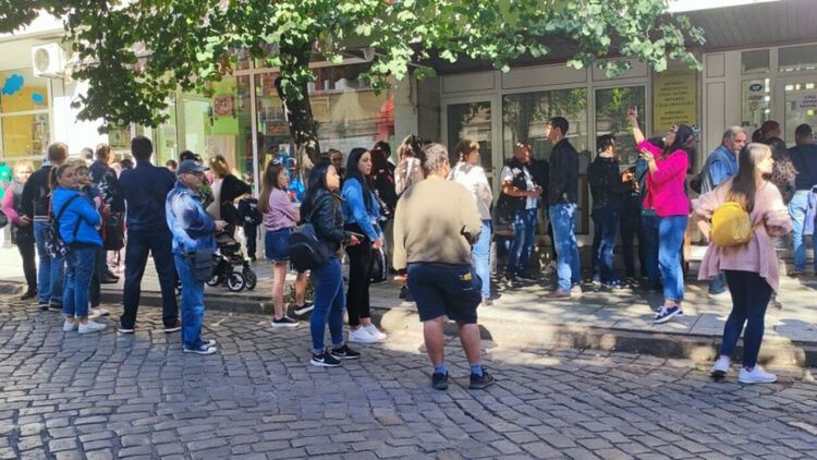 Заради двете тежки катастрофи, при които загина младеж, а четири млади жени са тежко ранени, отменят честването на празника на Стара Загора