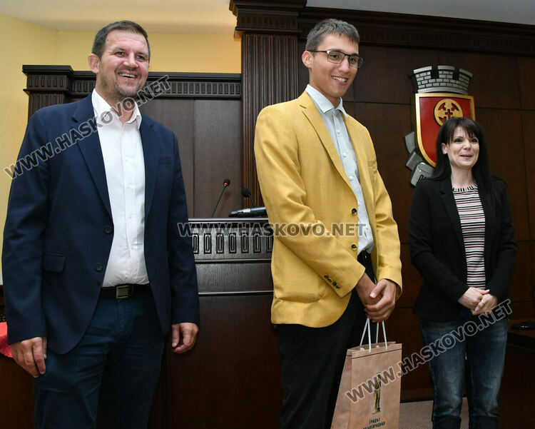 Наградиха победителите във фотоконкурса „Аз обичам Хасково“ – Ваканция 2021