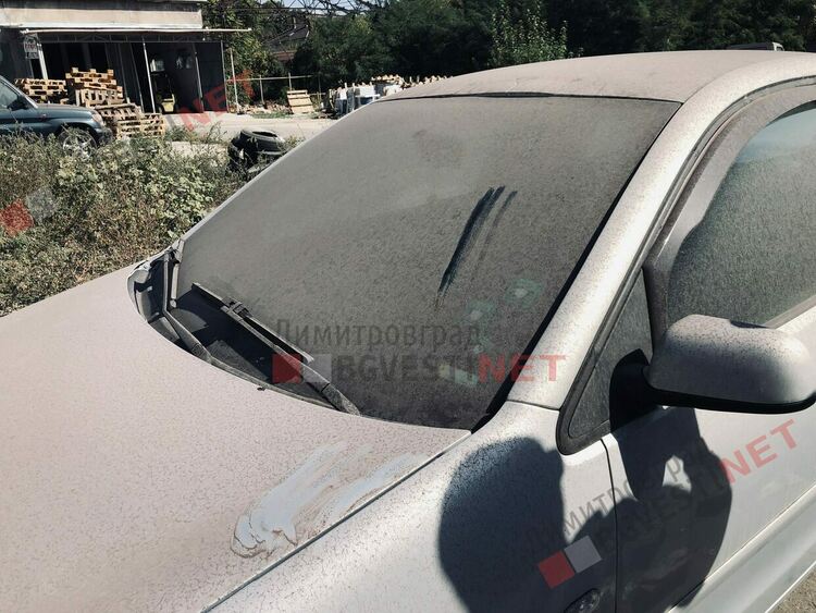 Паркиран автомобил от повече от месец