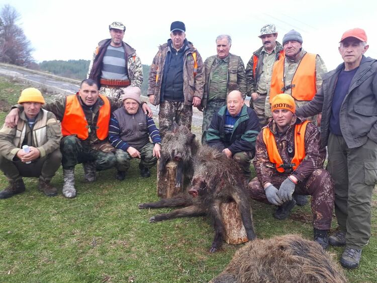 Успешен старт на ловния сезон за дива свиня в дружина „Ардино 1“