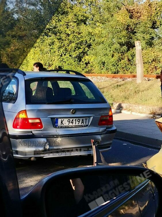 Верижна катастрофа в час пик до Ардински мост преди минути