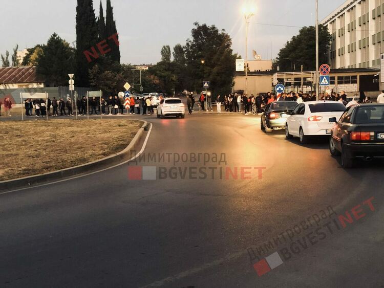 И димитровградчани подкрепиха протеста на заралии за "Безопасни улици за децата ни!"