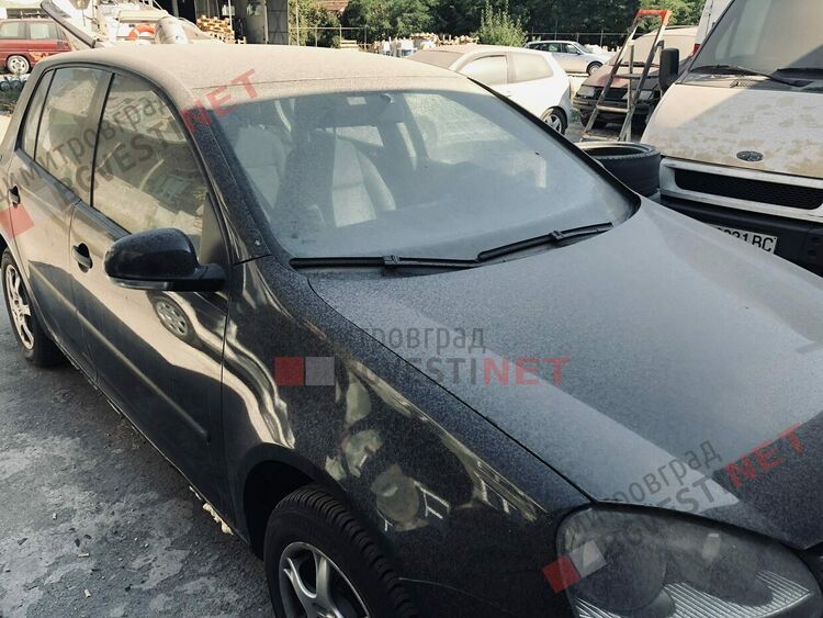 Паркиран автомобил за 3 дни