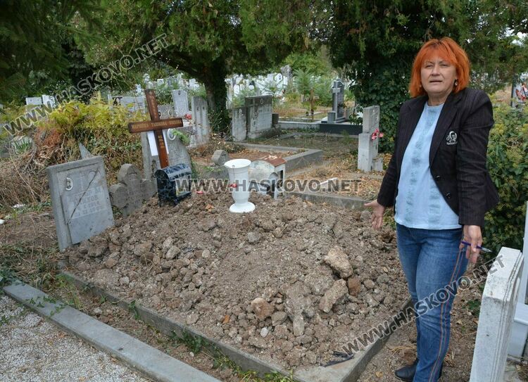 В гробищните паркове не смогват по поддръжката заради малък щат работници