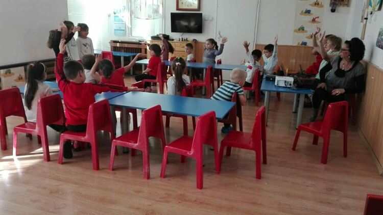 Деца от "Осми март" се учиха да разпознават насилието