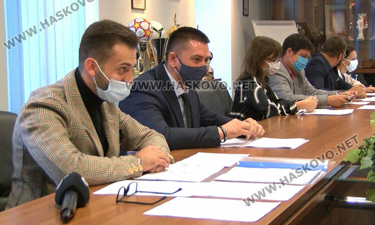 Партиите не се разбраха за съставите на СИК-овете в община Хасково, РИК ще ги определи 