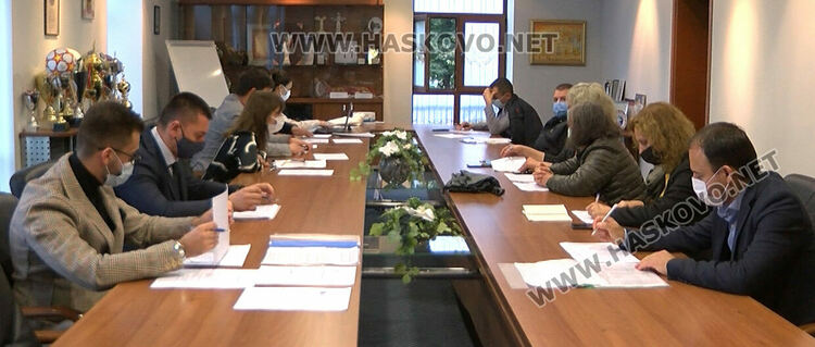 Партиите не се разбраха за съставите на СИК-овете в община Хасково, РИК ще ги определи 