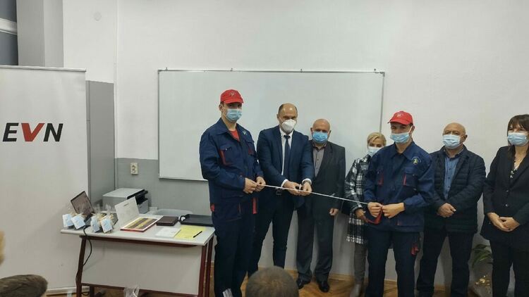 EVN откри новообзаведена класна стая в ПГЕЕ „Капитан Петко Войвода“ Кърджали