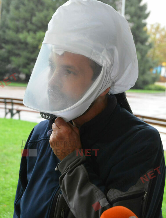 Въпреки дъжда, димитровградчани се вдигнаха на протест, за да защитят качеството на въздуха си