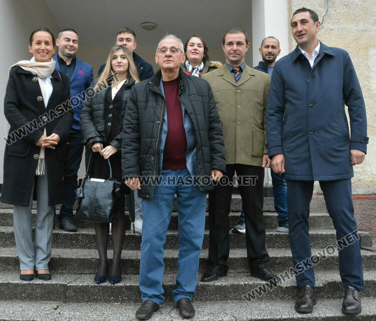 Д-р Силви Кирилов води 10-членната депутатска листа на ИТН в Хасково