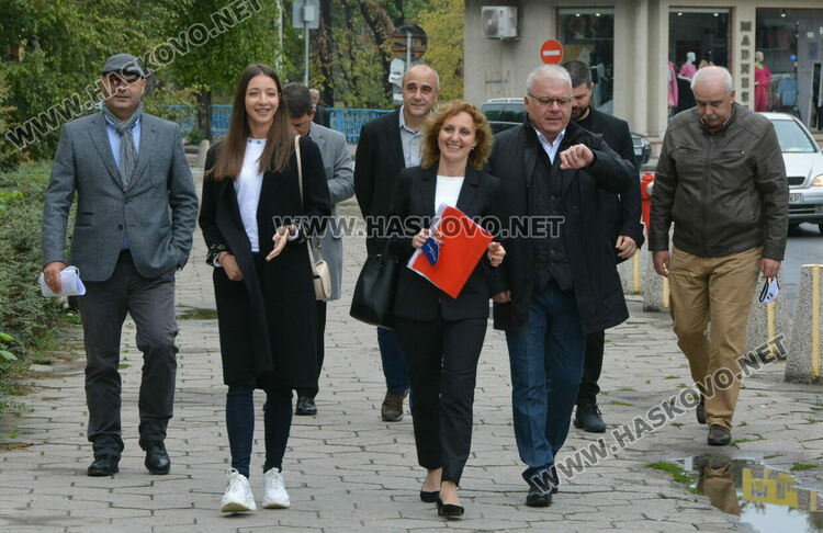 Световна и европейска шампионка по аеробика в листата на „Демократична България“