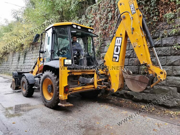 Затвориха улица „Родопи“ заради ремонт на тротоари