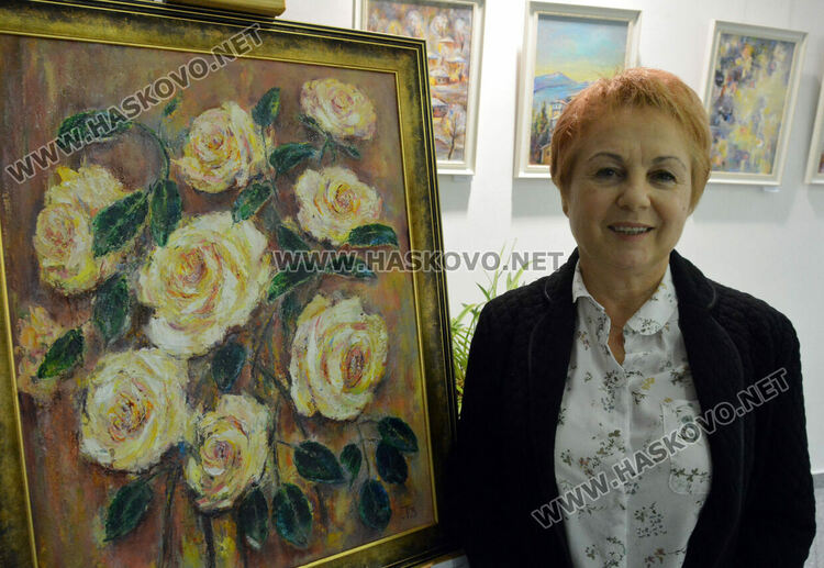 Тоска Запрянова показва пейзажи и натюрморти в Хасково