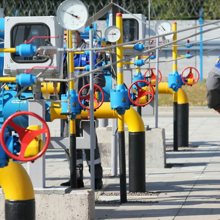 Прогнозната цена на природния газ за декември е 106,96 лева за мегаватчас