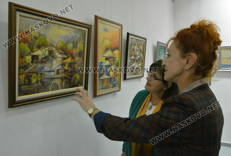 Тоска Запрянова показва пейзажи и натюрморти в Хасково
