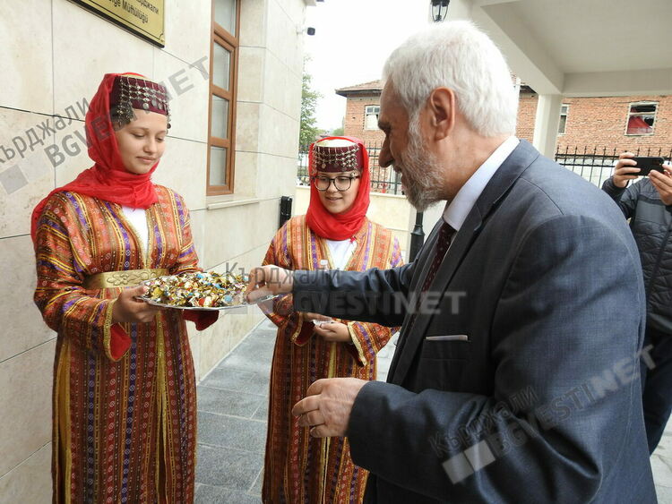 Главният мюфтия д-р Мустафа Алиш Хаджъ откри новите офиси на Районно мюфтийство-Кърджали