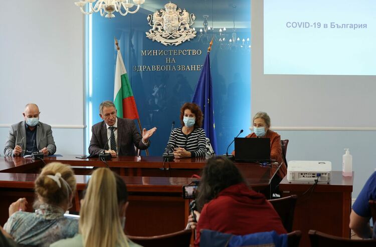 Общата смъртност и смъртността от COVID-19 сега е с около една трета по-ниска от предишните вълни