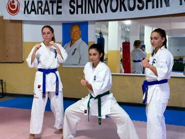 За гордост! Две  момичета от Рудозем ще се борят за Европейската титла по карате