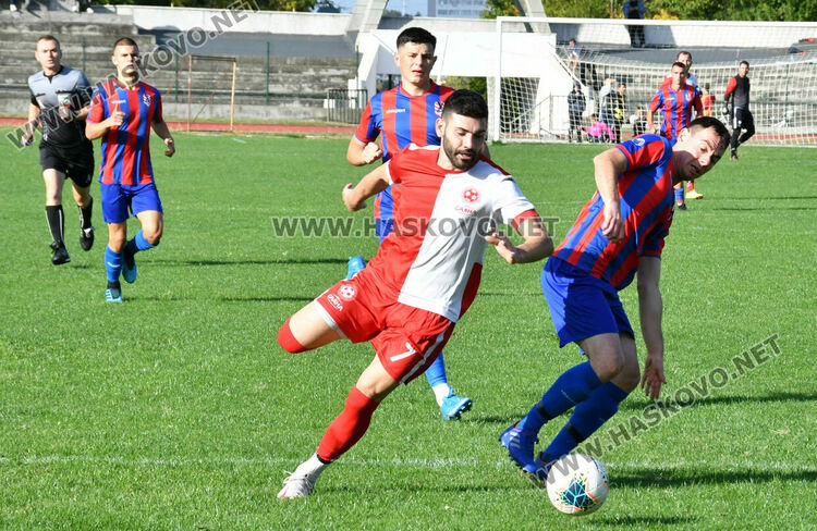 “Саяна Хасково” разби “Сокол” с 5:0. Публиката скандира: “Б група”