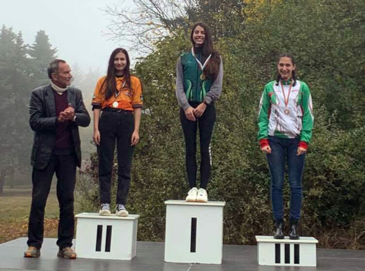 Даяна Попова стана шампионка в държавното на нощно ориентиране