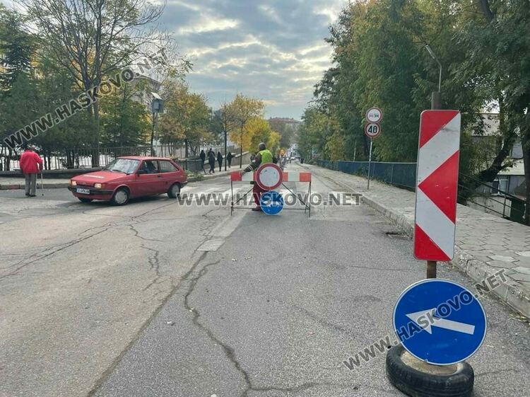 Затвориха едната лента на улица "Стара планина" за преасфалтиране