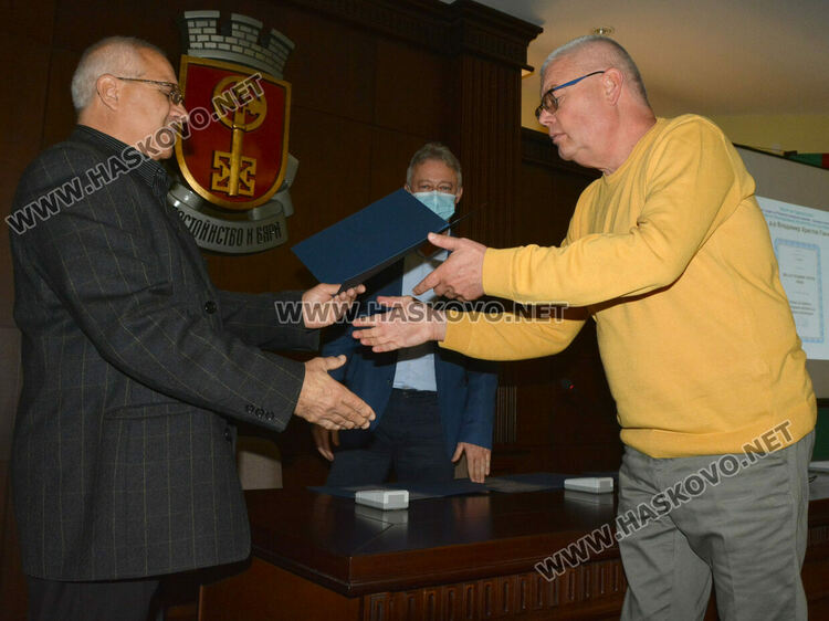 Доц.д-р Владимир Гончев /вдясно/