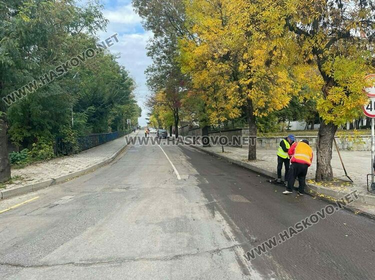 Затвориха едната лента на улица "Стара планина" за преасфалтиране
