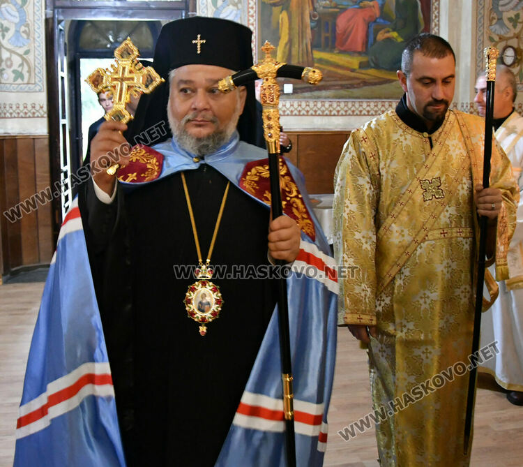 Митрополит Киприан отслужи тържествена литургия за св. Иван Рилски