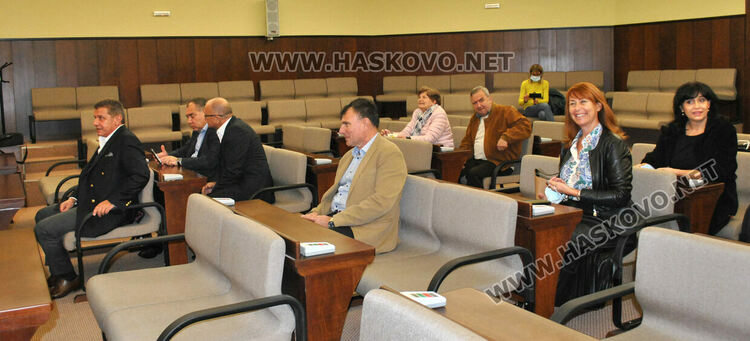 Проф. д-р Масларов с Почетен знак, отличиха и трима шефове на болници в Хасково