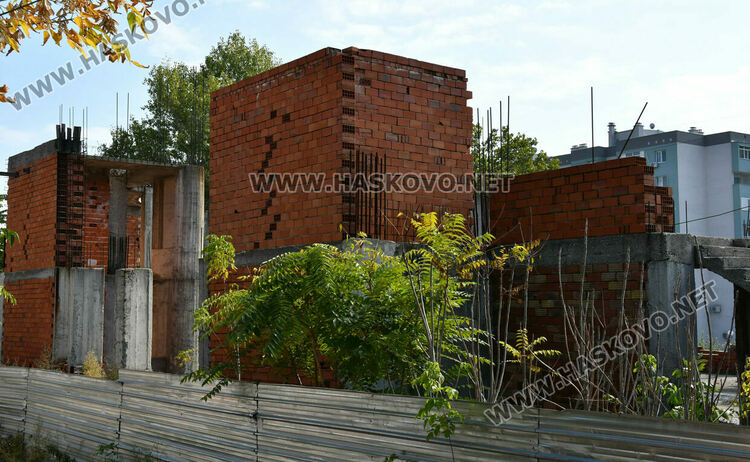 В Конуш събират средства за ремонта на църквата си, построена върху джамия преди близо 100 години