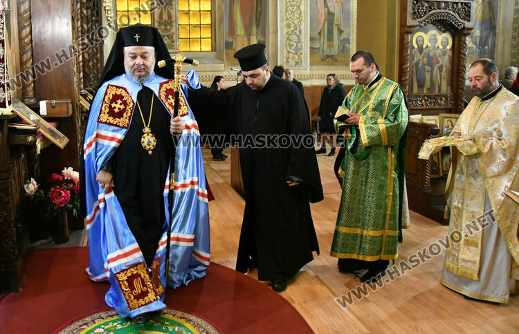 Митрополит Киприан отслужи тържествена литургия за св. Иван Рилски