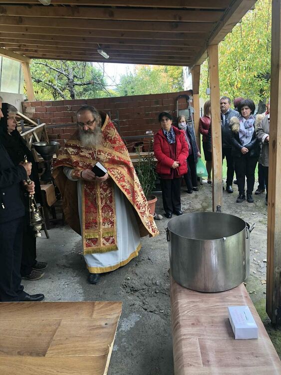 Курбан за здраве дариха съветниците от ГЕРБ за храмовия празник на църквата в Крумовград