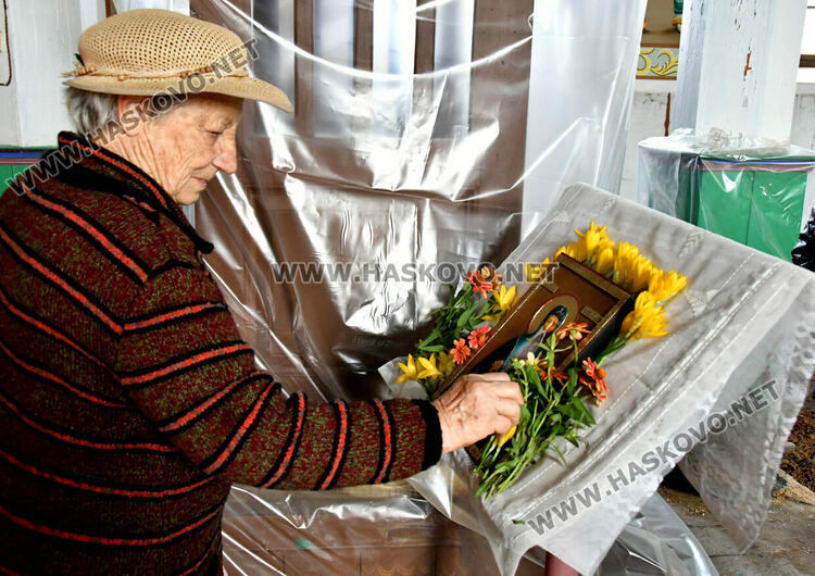 В Конуш събират средства за ремонта на църквата си, построена върху джамия преди близо 100 години