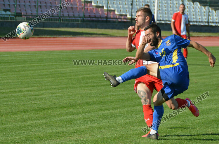 С 10 футболисти „Саяна Хасково“ обърна „Димитровград“