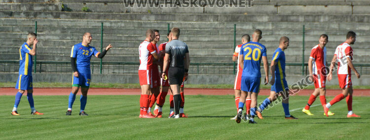 С 10 футболисти „Саяна Хасково“ обърна „Димитровград“