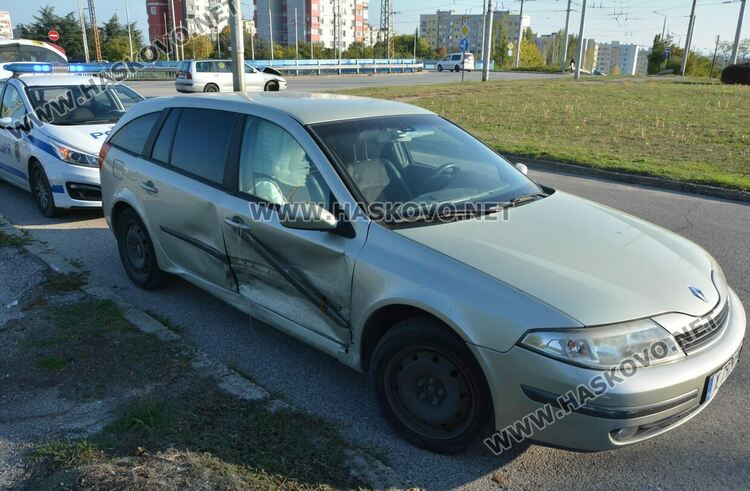 Рено и Сеат се разбиха на пътния възел в „Орфей“ 