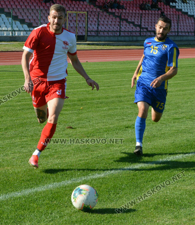 С 10 футболисти „Саяна Хасково“ обърна „Димитровград“