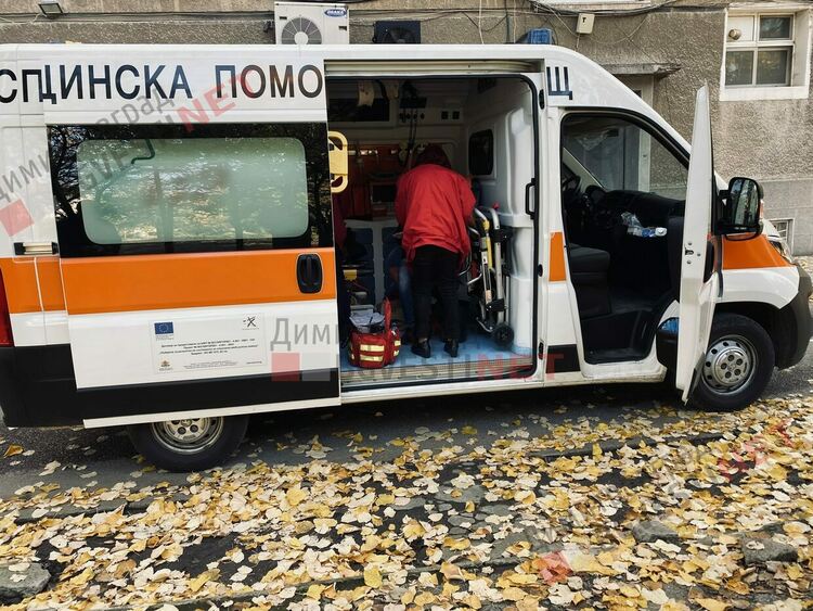 Съседи спасиха възрастна жена от пожар в дома й